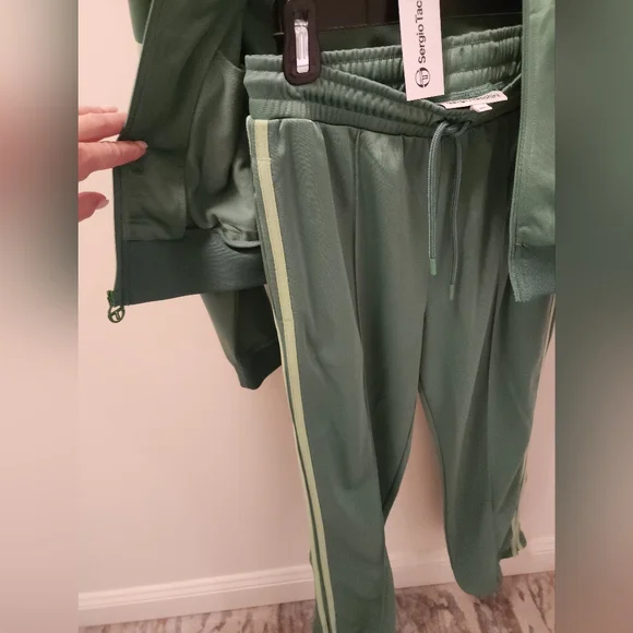 Sergio Tecchini Womens Green Track Suit - Picture 7 of 10